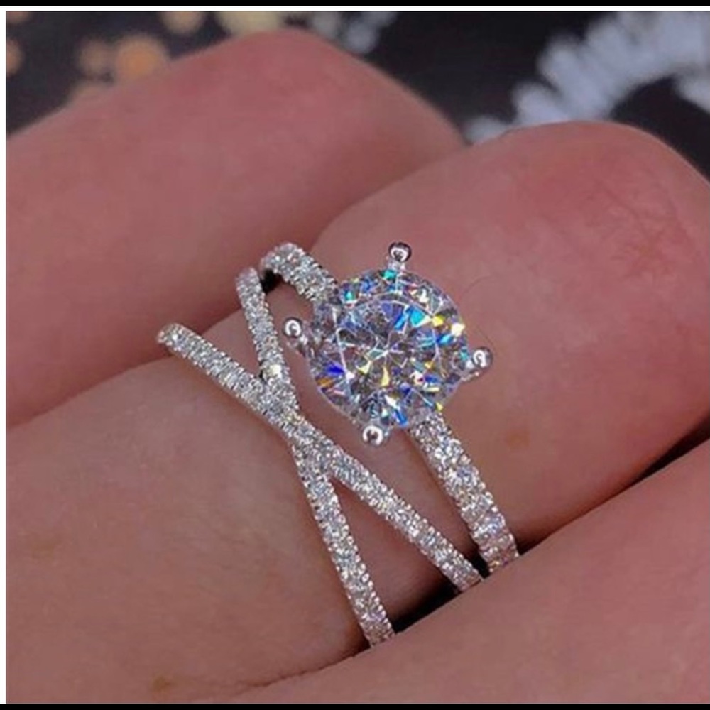 925 SS Crisscross CZ Ring - Picture 1 of 8